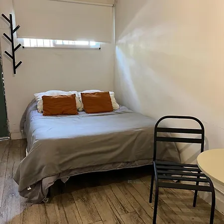 Monoambiente En Zona Residencial Apartment Mendoza Room photo