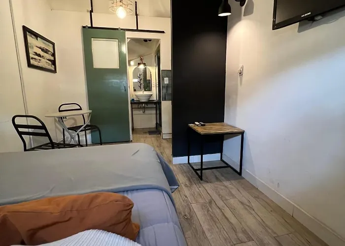 Monoambiente En Zona Residencial